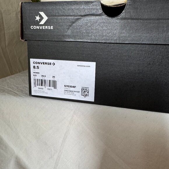 RARE! Converse CTAS Hi String / Crimson Tint / Egret  570304F - Picture 2 of 15